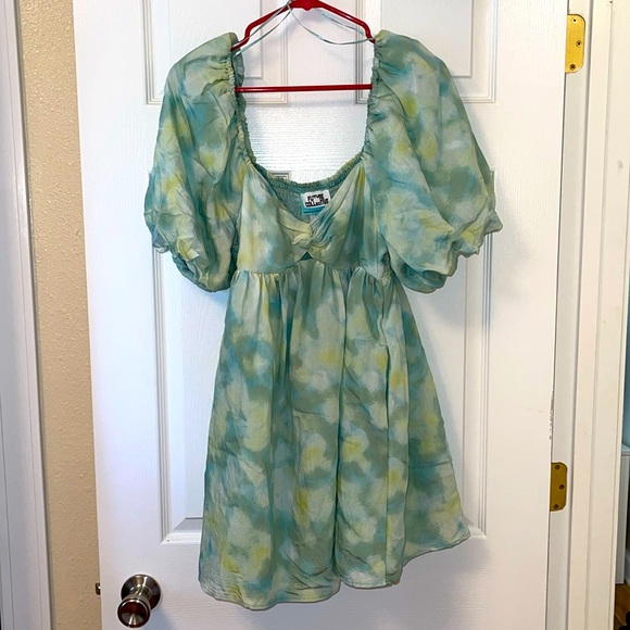 Future collective dress size Medium - Picture 1 of 1